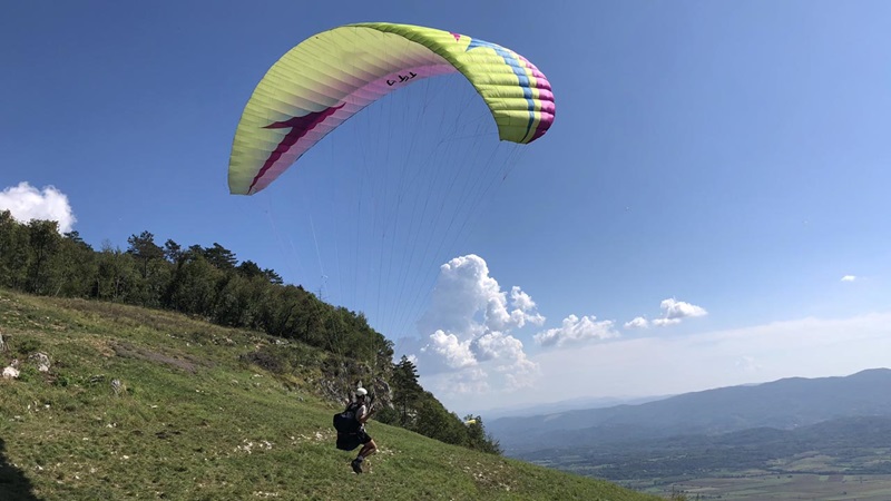 paragliden-956b7833-efc5-4b8a-89f7-15cd5fbcc595