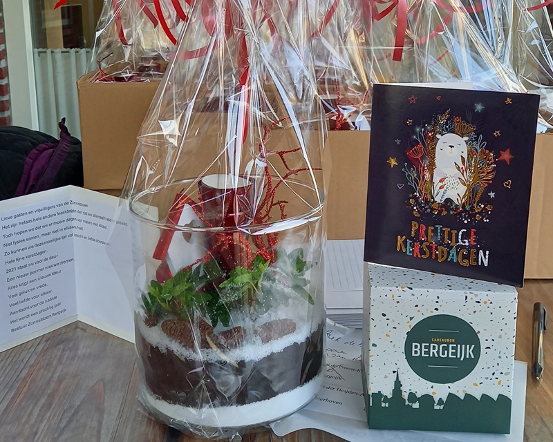 kerst-attentie-voor-gasten-en-vrijwilligers-4348714a-5b73-42df-bae5-73b14bf52b54