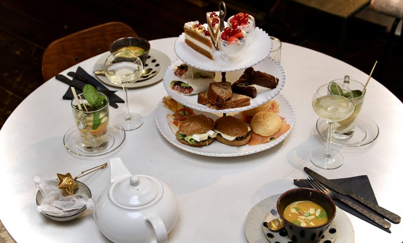 high-tea-treintje-38bb4440-a65c-4b92-86e7-1d35413ee16e