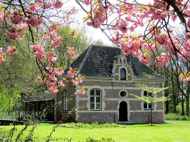 18-april-bezoek-pesthuisje-st-elisabeth-haelen-59a35f02-9bf2-417a-aaa5-882f3af9b0e2