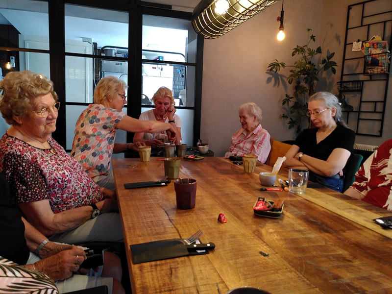 zonnebloem-samen-actief-lunchen-bij-roc-nieuwegein-fe9db3bc-16d7-45f4-8788-edf05997bd4b