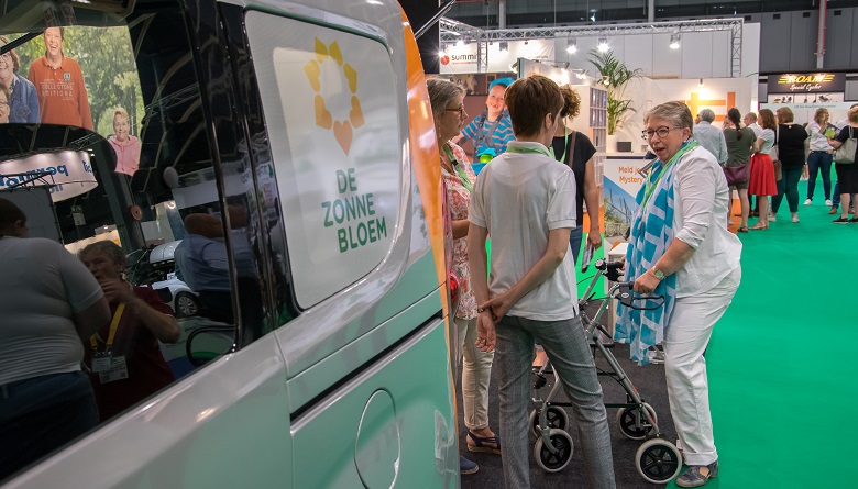 Remia Kapel vertelt op Support, de beurs voor mensen met een bewegingsbeperking, over haar ervaringen als mystery guest