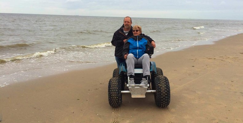 Op de stranddag in Zandvoort met strandrolstoelen 