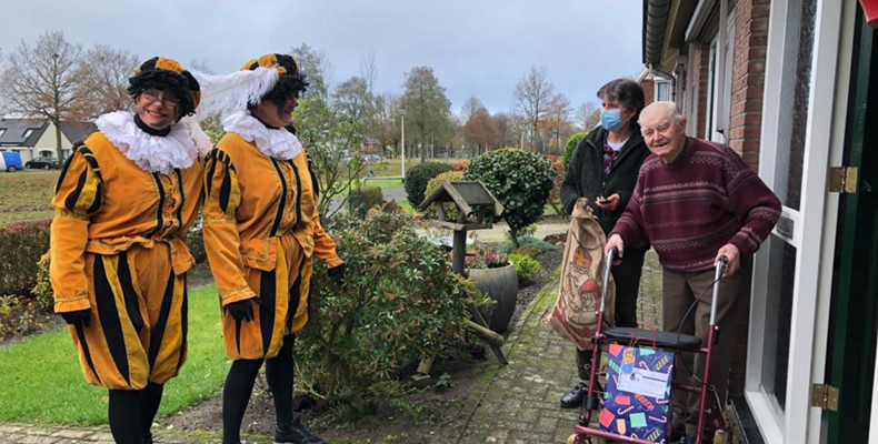 Roetveegpieten tijdens actie Sinterklaas in Oldenzaal