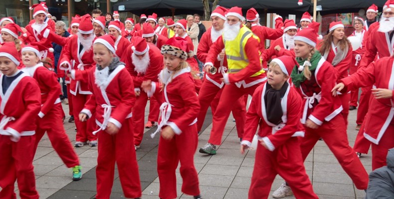 Santa Run Huizen voor de lokale afdeling van de Zonnebloem