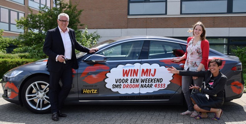 Tesla actie Hertz