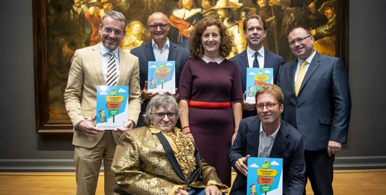 onthulling plaquettes Rijksmuseum