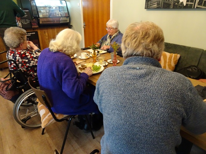 Samen eten, ja gezellig!
