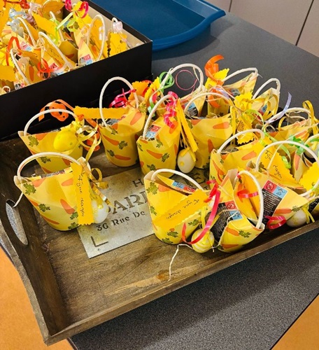 De paaseitjes mee naar huis