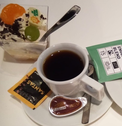 na afloop voor iedereen koffie met gebak.