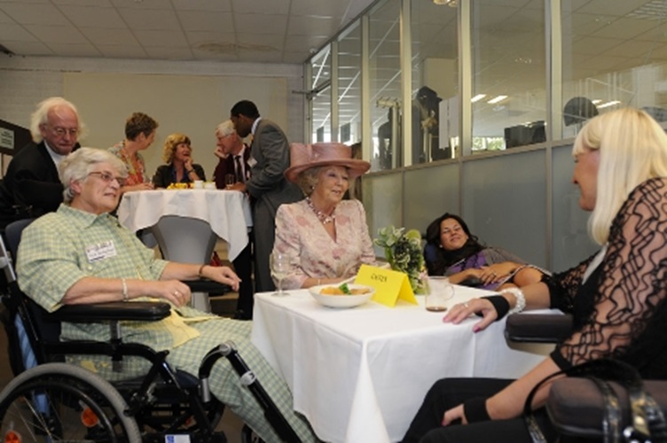 Koningin Beatrix bezoekt Jubileumsymposium