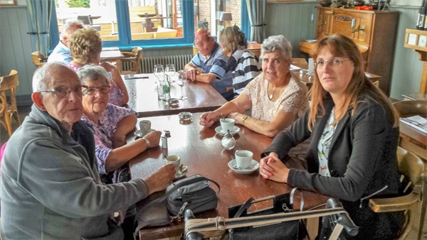 koffie-drinken-in-hindelopenjpg