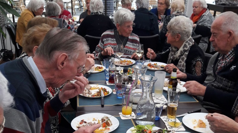 de-kerstmaaltijd-van-de-zonnebloem-in-restaurant-meerenbosjpg