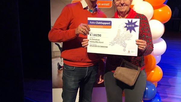 uitreiking-cheque-rabobank-clubsupport-2019jpg