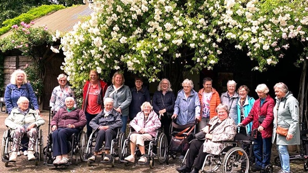 de-roode-hoeve-groepsfoto-1jpg