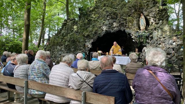 eucharistieviering-in-de-open-luchtjpg