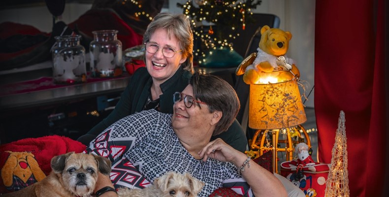 Conny en Edith, vrijwilliger en deelnemer van de Zonnebloem