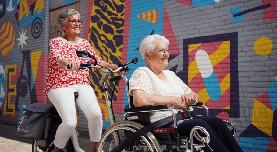 Annie en Mia Breda Zonnebloemfiets