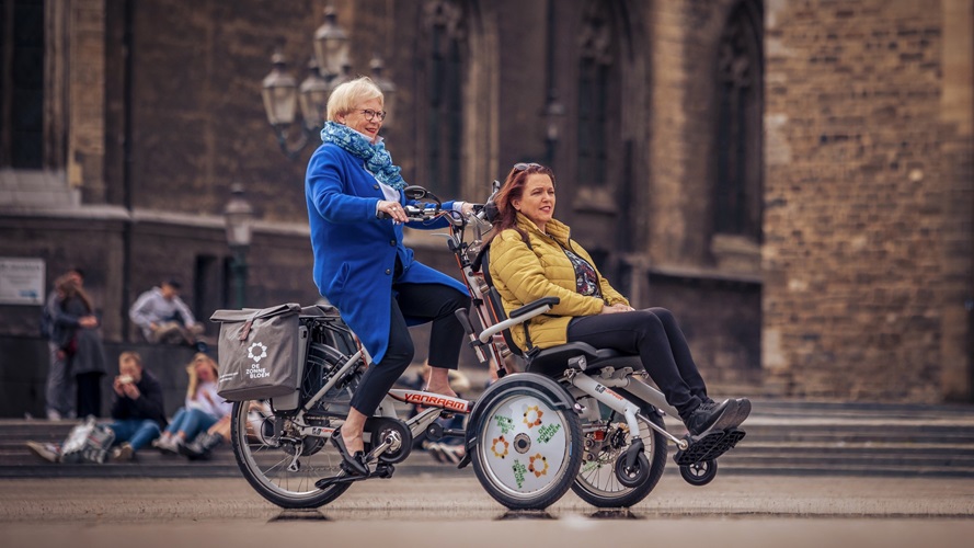 Zonnebloemfiets Opair rolstoelfiets