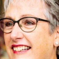 Yvonne van Es
