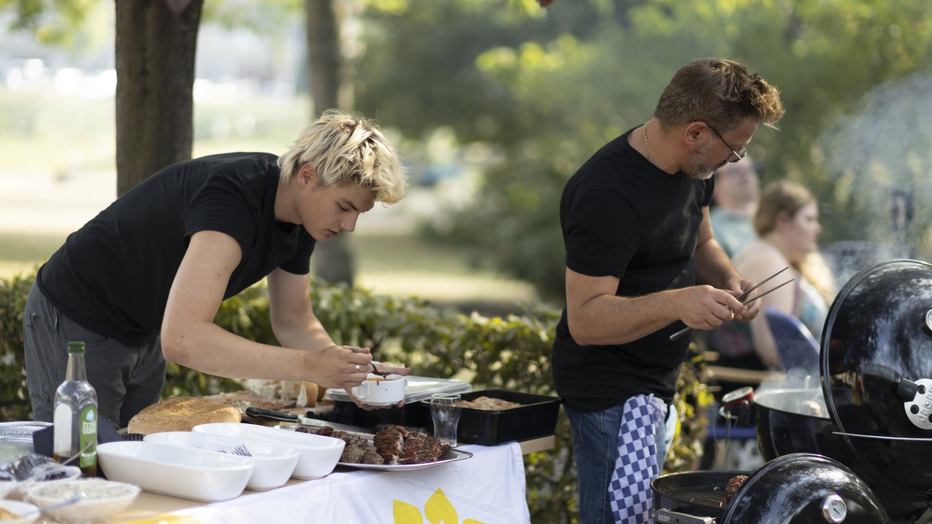 Barbecue Zonnebloem Jong Amsterdam met chef-kok Andy McDonald